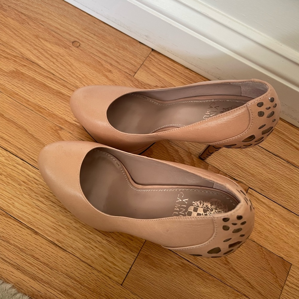 Vince Camuto platform heel w  gold detailing